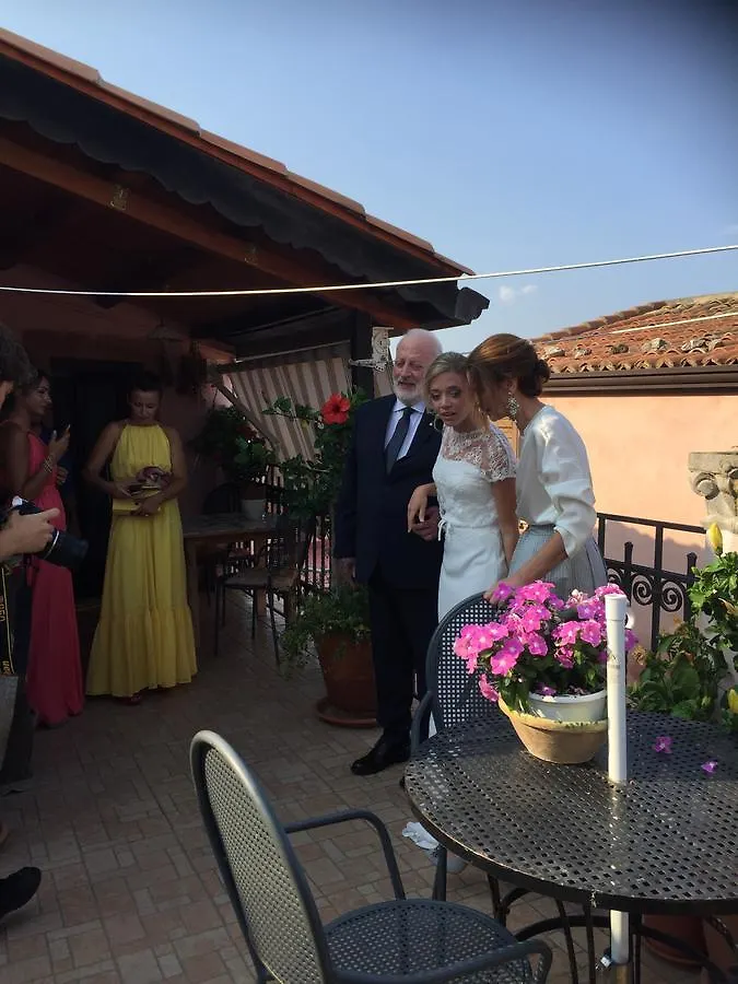 Casa Lina Bouganville 0*, Forza dʼAgro